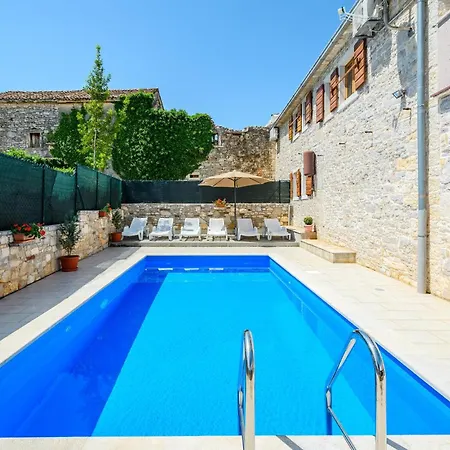 Amazing In Medancici With Wifi Holiday home *