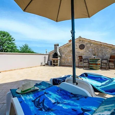 Holiday home Amazing In Medancici With Wifi