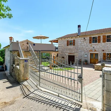 Amazing In Medancici With Wifi Holiday home *